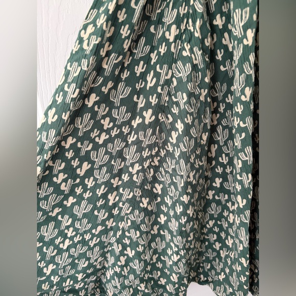 Angie Green and White Cactus Print Dress - Picture 4 of 6